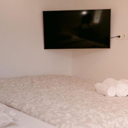 2Nd Hvar Home Apartments Хвар Екстериор снимка