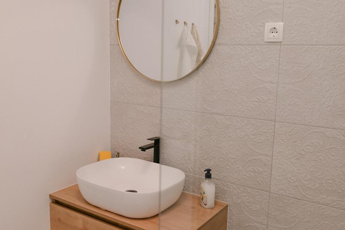 2Nd Hvar Home Apartments Хвар Екстериор снимка